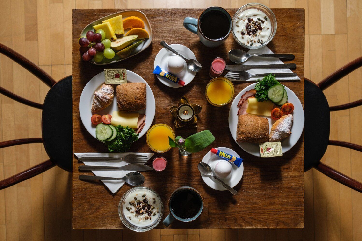 Daily buffet breakfast (SEK 115 per person)