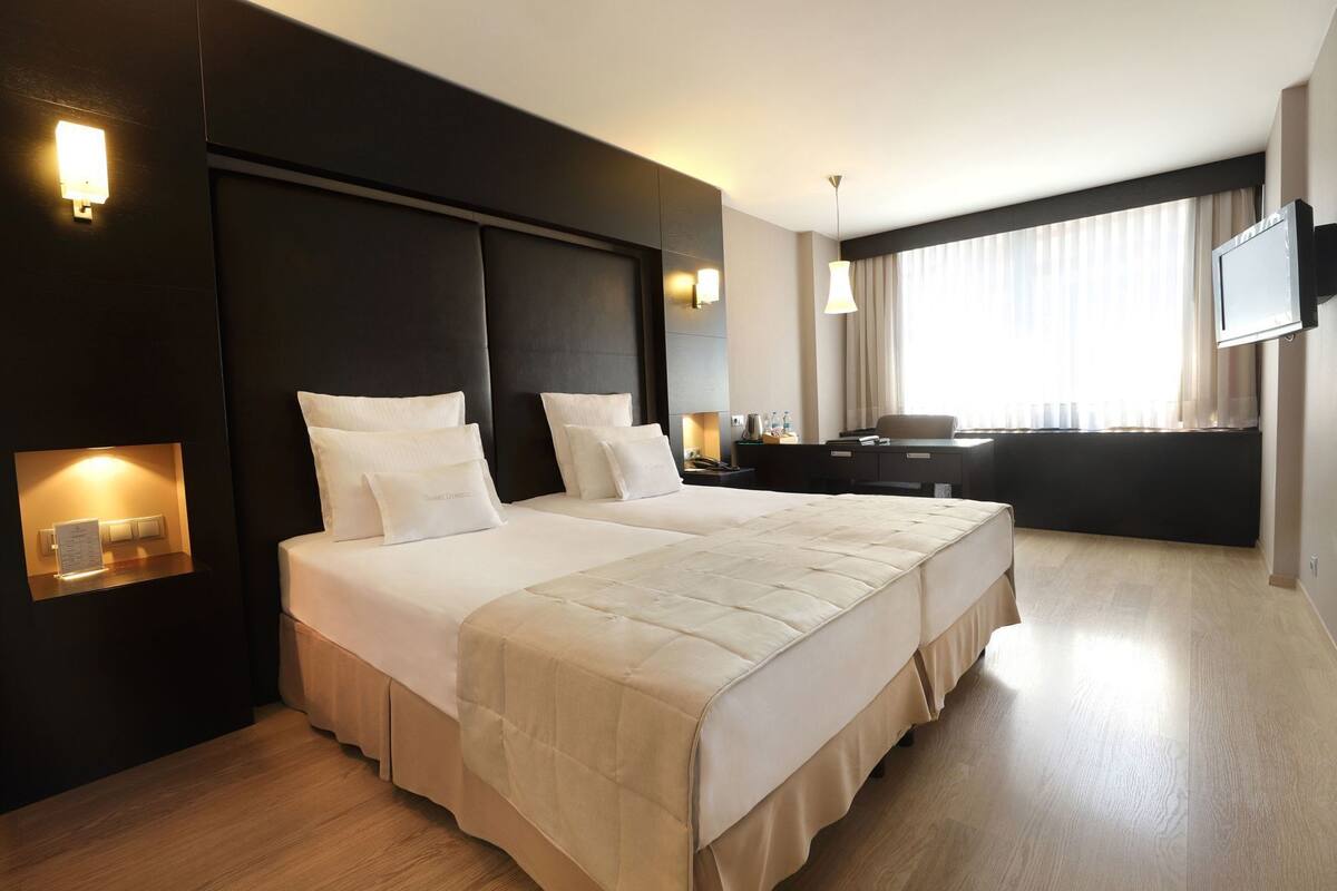 Minibar, in-room safe, desk, laptop workspace