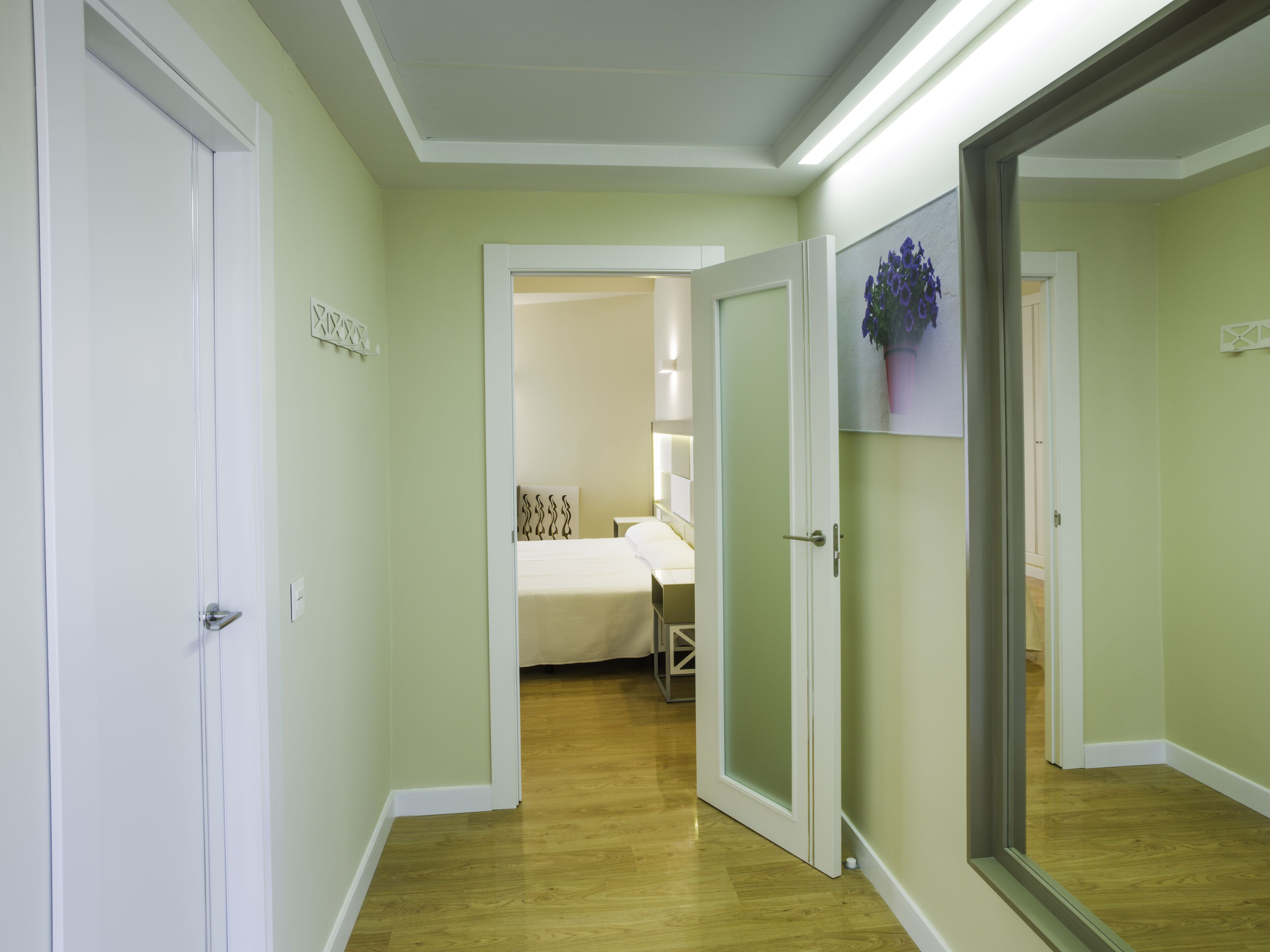 minibar, in-room safe, desk, free wifi