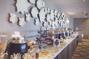 Daily buffet breakfast for a fee