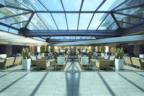 Lobby sitting area - AQUA Hotel Onabrava & Spa (Santa Susanna)