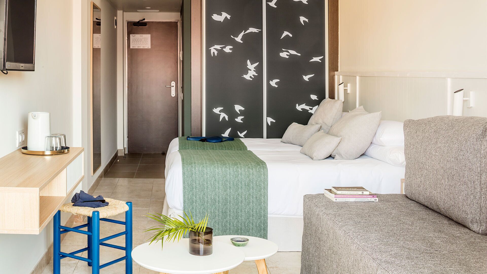 Minibar, in-room safe, blackout curtains, free WiFi