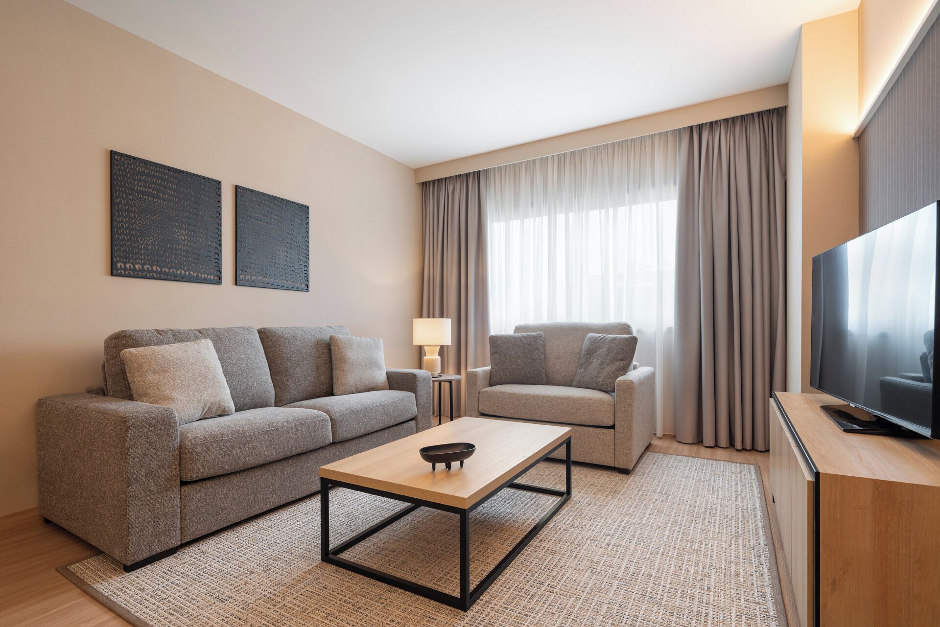 In-room safe, desk, free WiFi, bed sheets