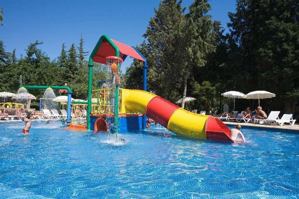 Children's play area - outdoor