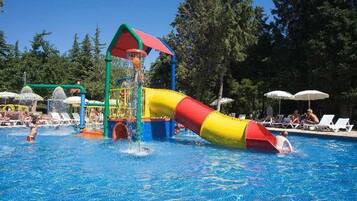 Children's play area - outdoor