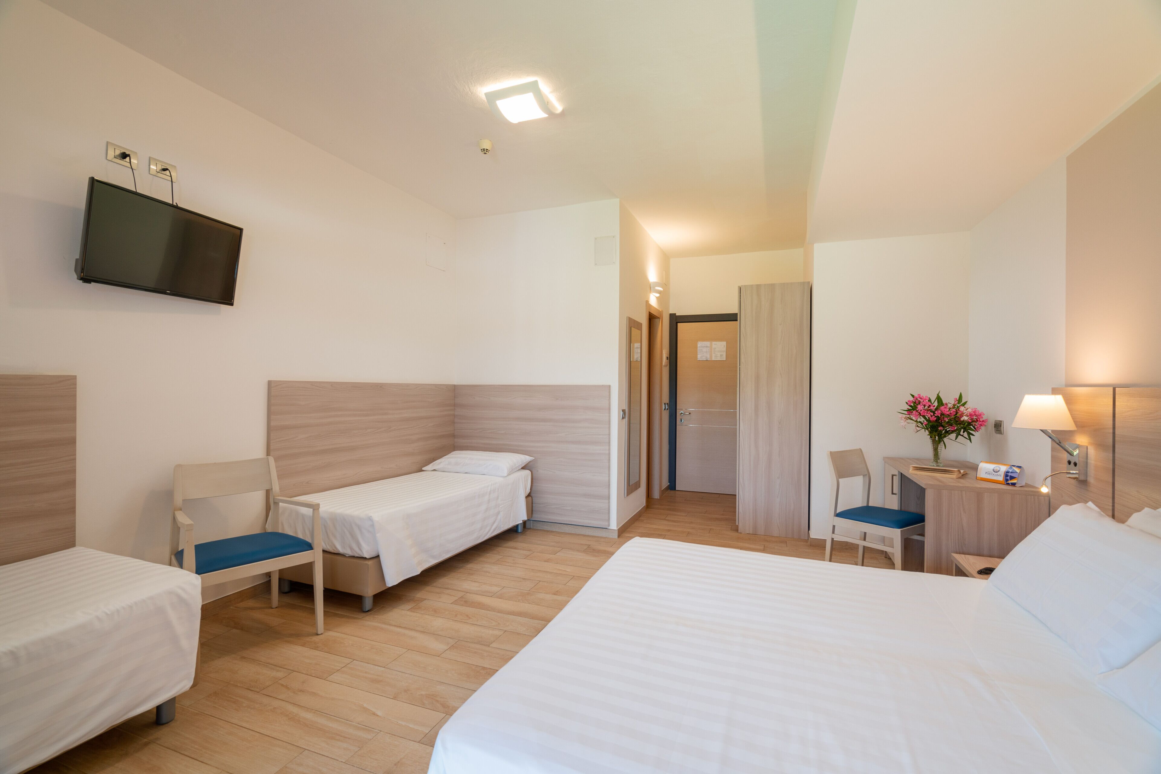 junior suite vista giardino | minibar, in-room safe, desk, free wifi
