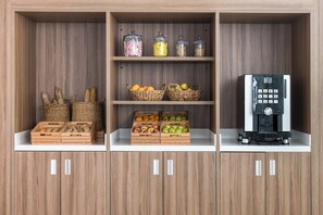 Daily buffet breakfast for a fee - Eurosalou Hotel & Spa (Salou)