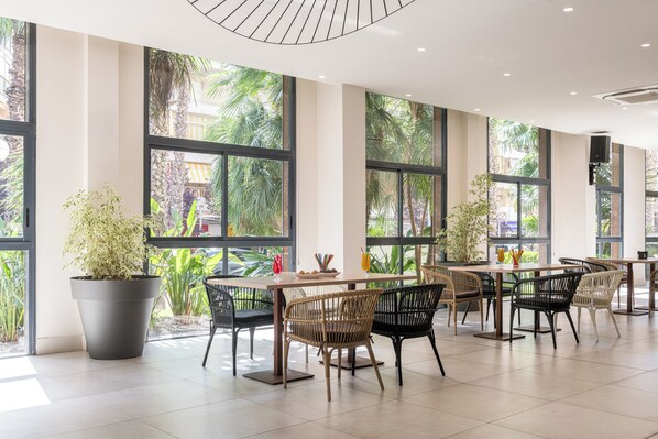 Bar (on property) - Eurosalou Hotel & Spa (Salou)