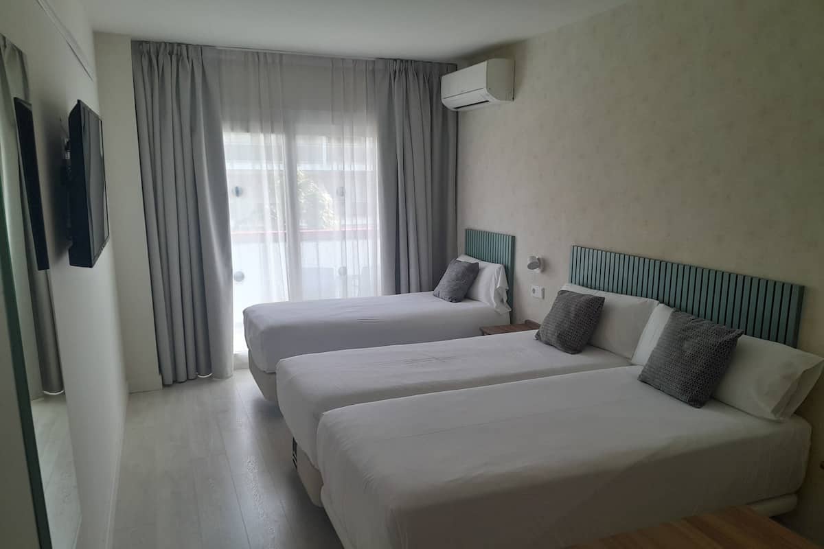 Caja de seguridad en la habitación, wifi y ropa de cama