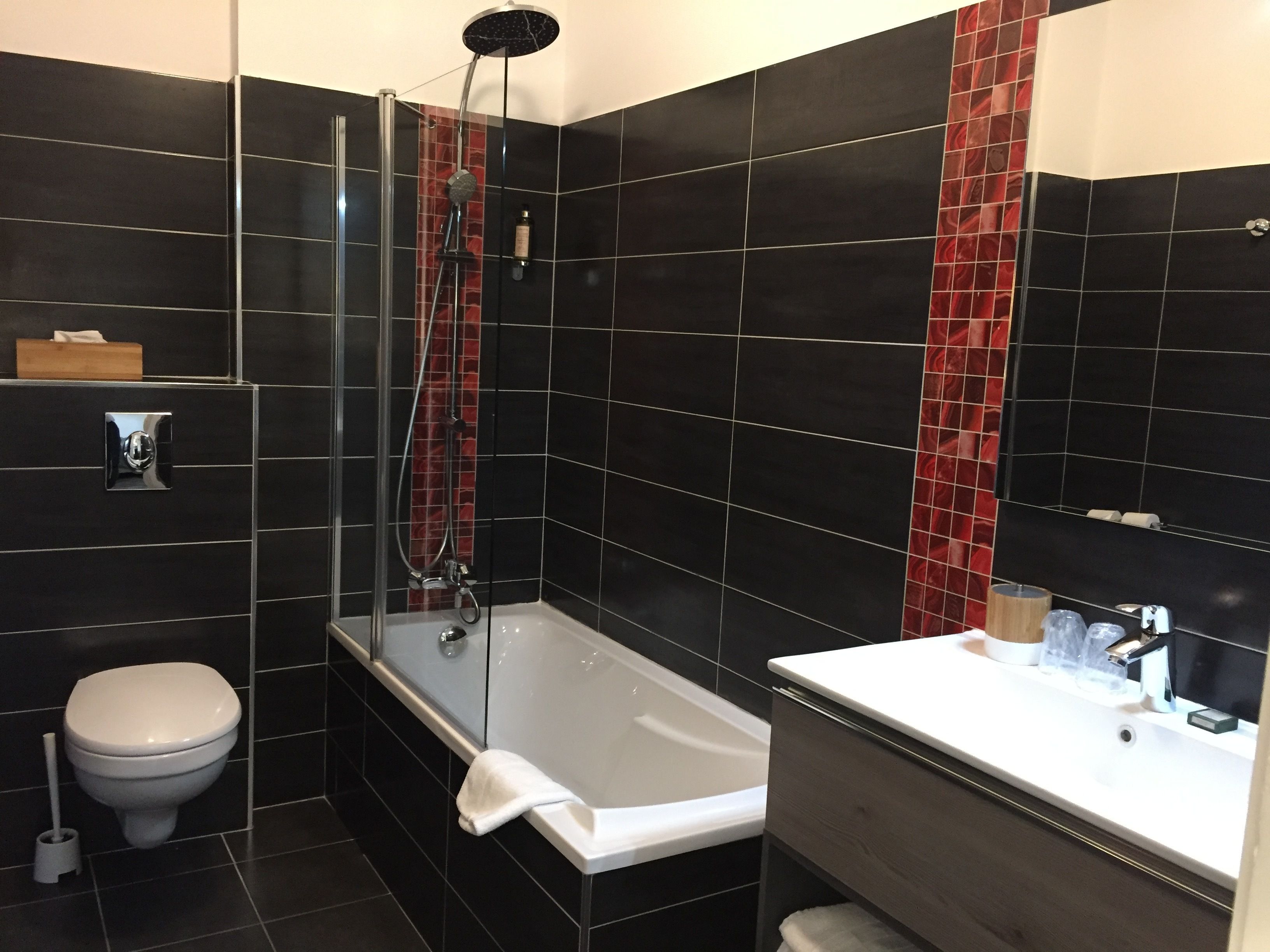 superior double room, private bathroom, garden area | bathroom | shower, rainfall showerhead, free toiletries, hair dryer