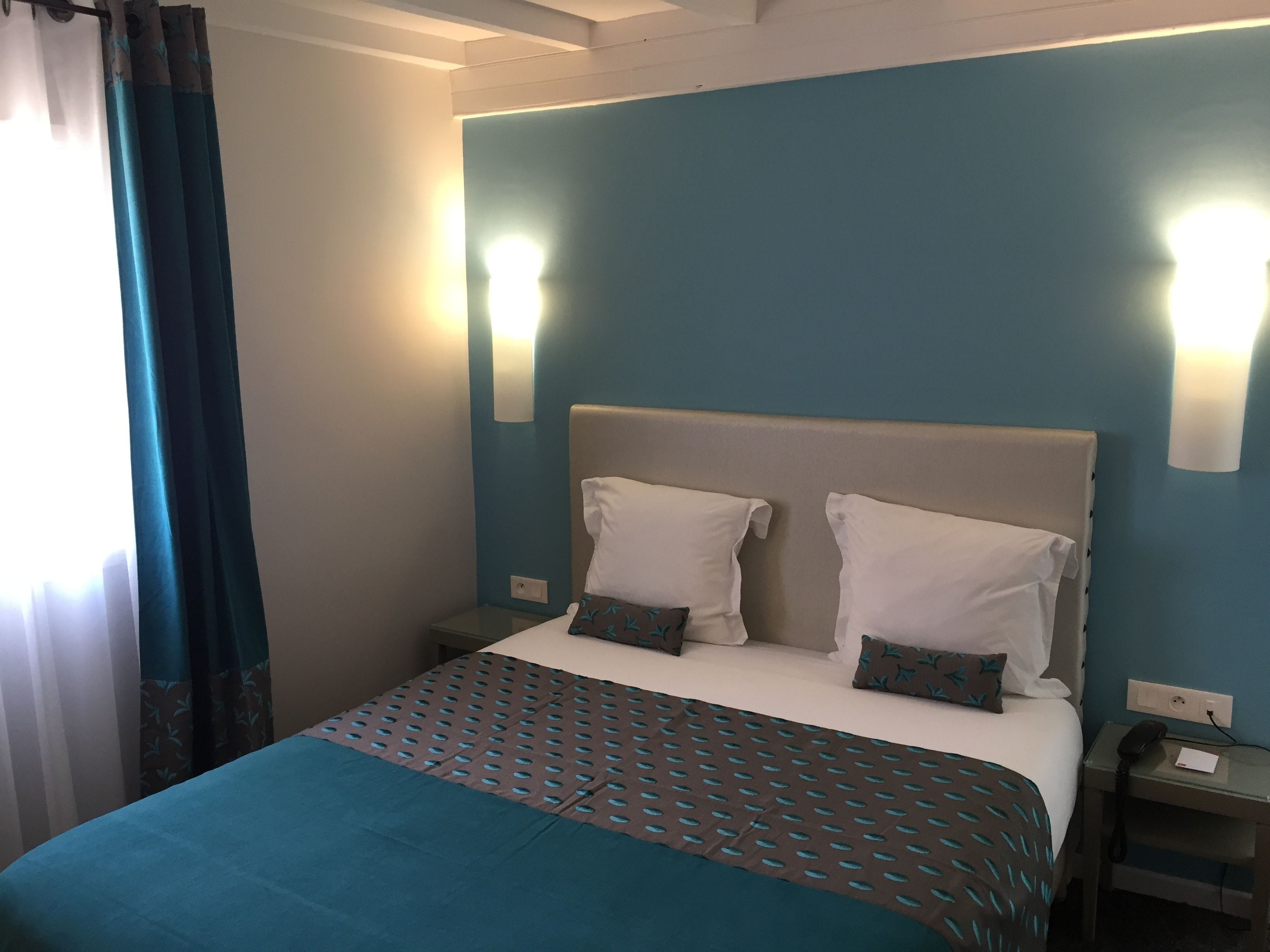 triple room | desk, blackout curtains, cots/infant beds, free wifi