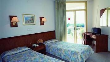 In-room safe, cribs/infant beds, rollaway beds, WiFi