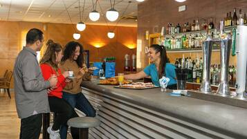 Bar (in der Unterkunft)