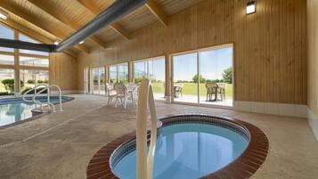 Piscine intérieure