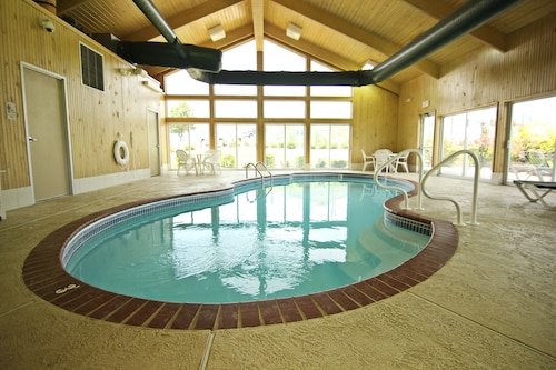 Crown Pointe Lodge, BW Signature Collection