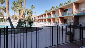 Double Room, 2 Queen Beds, Refrigerator & Microwave, Poolside | Property grounds