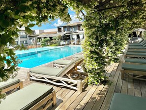 Exterior - Le Roi Théodore (Porto-Vecchio)