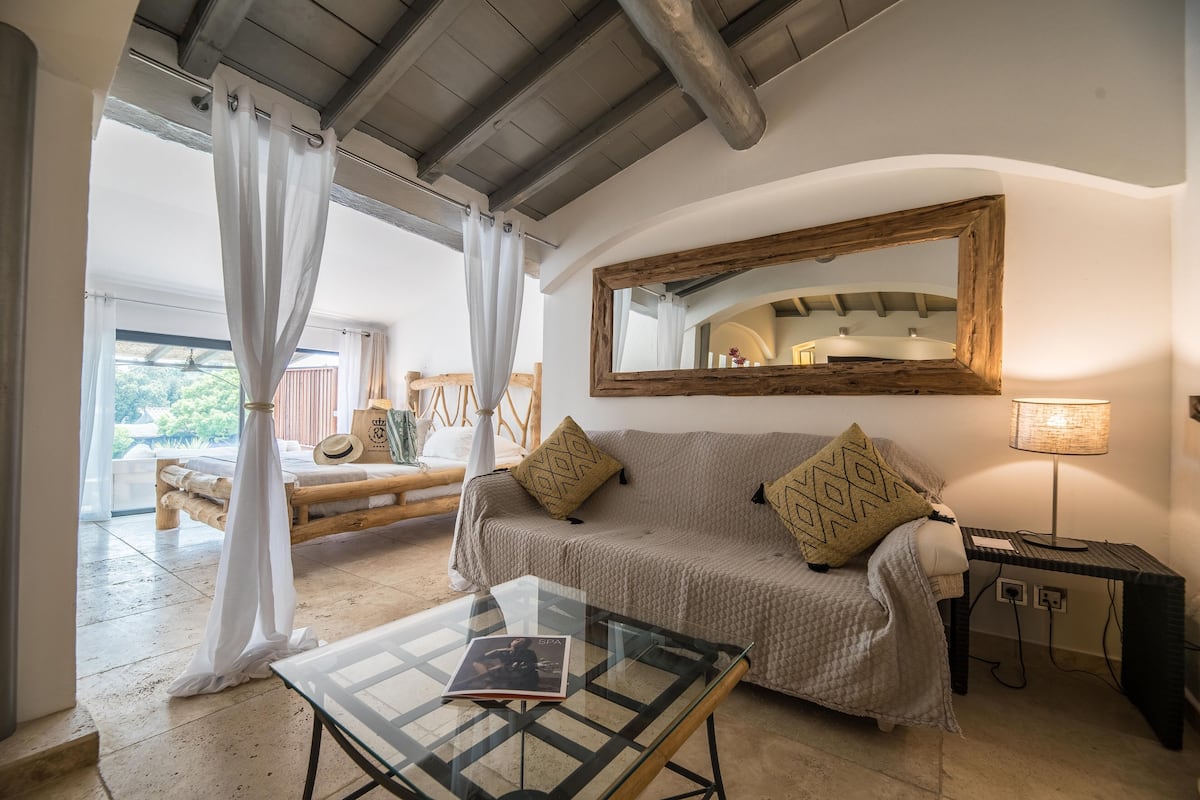 Suite | Ropa de cama de alta calidad y minibar