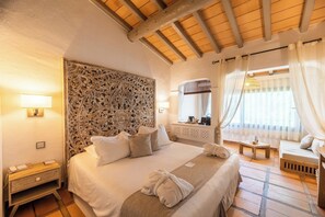 Chambre Double Confort | Literie de qualité supérieure, minibar, coffres-forts dans les chambres