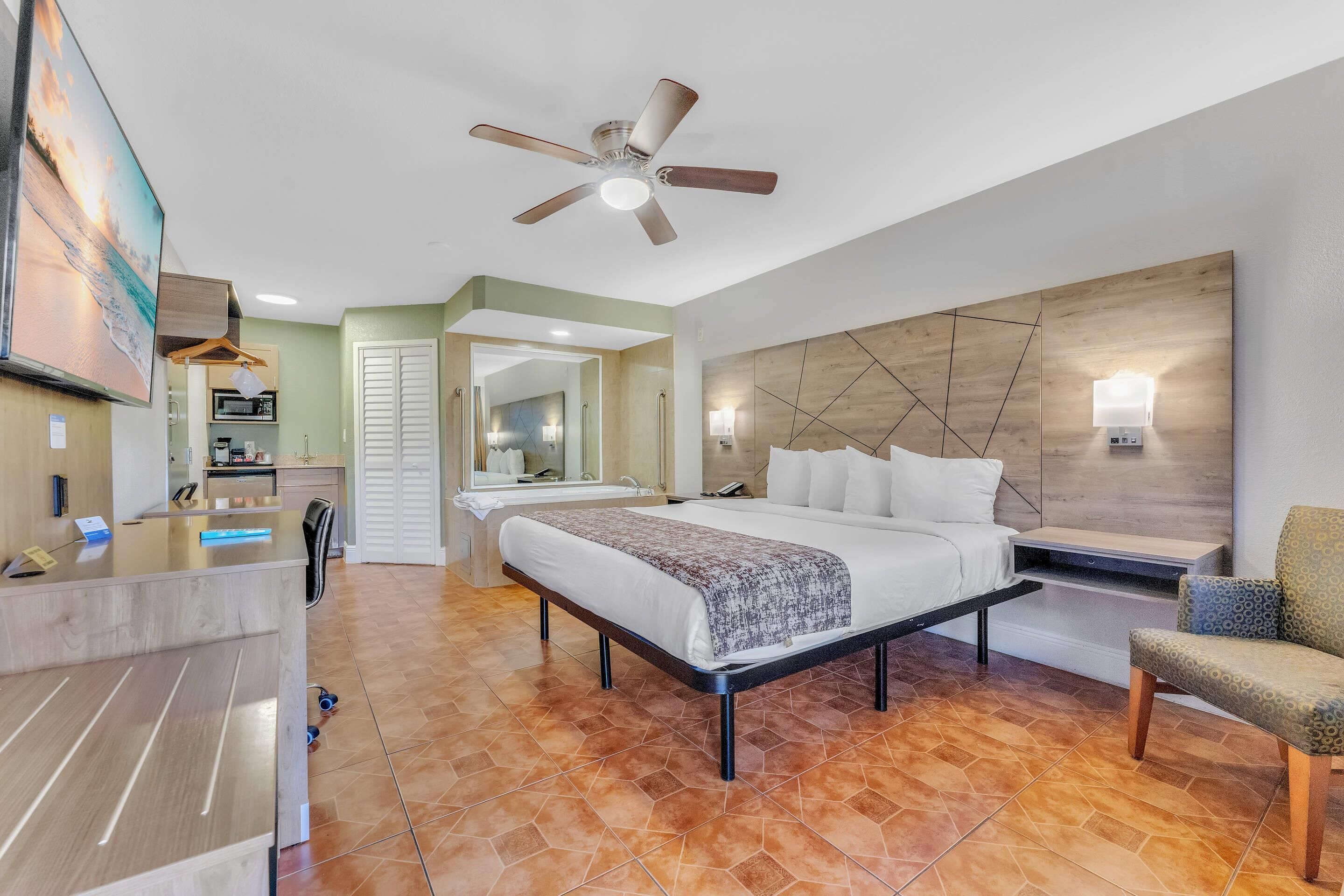 Premium bedding, in-room safe, individually decorated