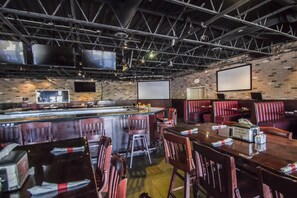 Lunch and dinner served  - Rodeway Inn & Suites Fort Lauderdale Airport & Cruise Port (Fort Lauderdale)
