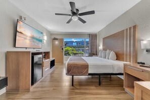 Premium bedding, in-room safe, individually decorated