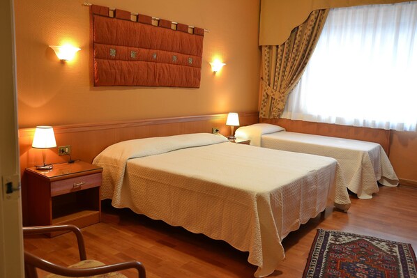 Individually furnished, desk, soundproofing, cribs/infant beds - Gardenia (Palermo)