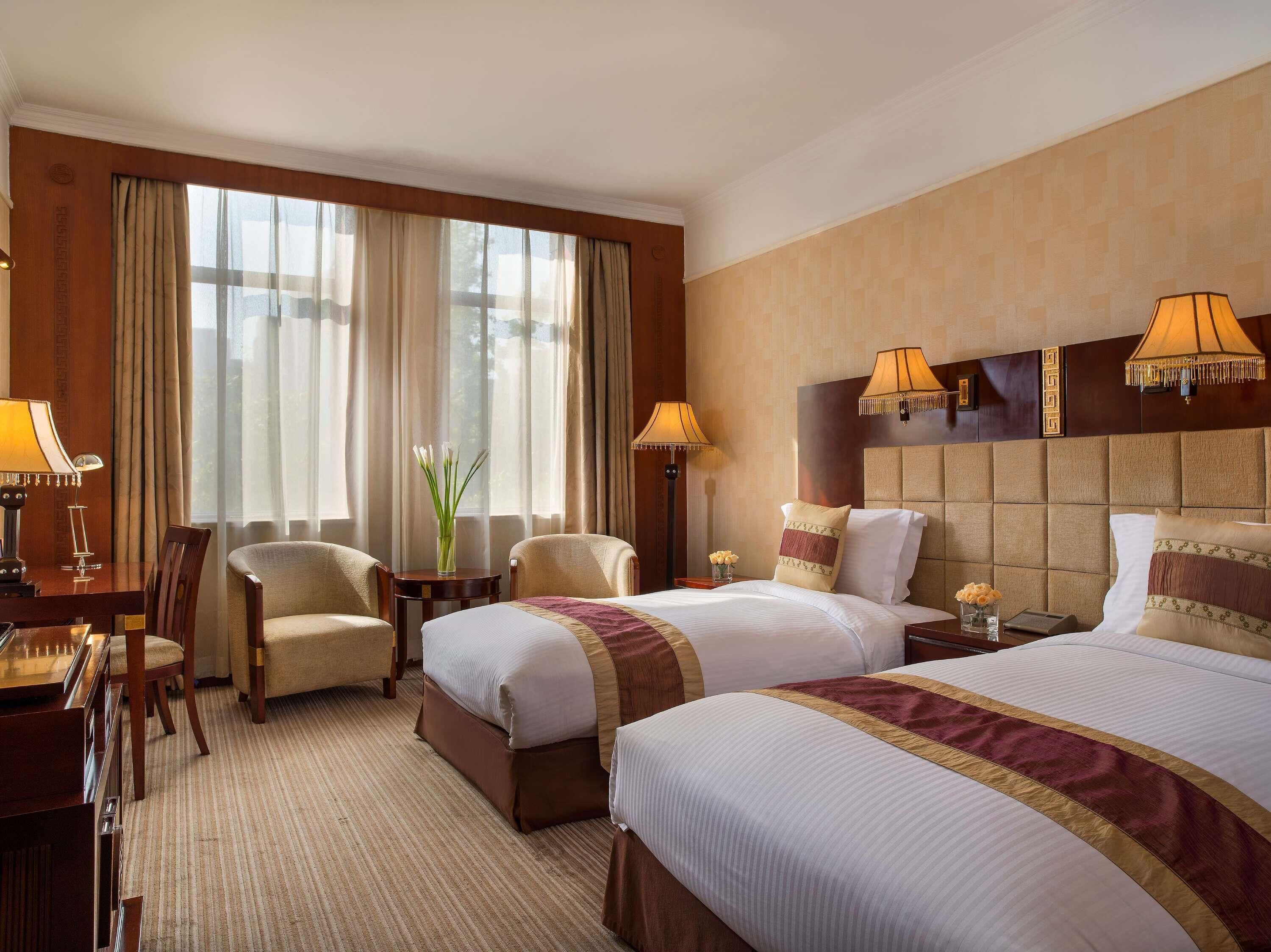 superior room, 2 single beds | 1 bedroom, minibar, in-room safe, desk