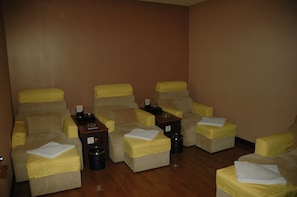 Nail salon