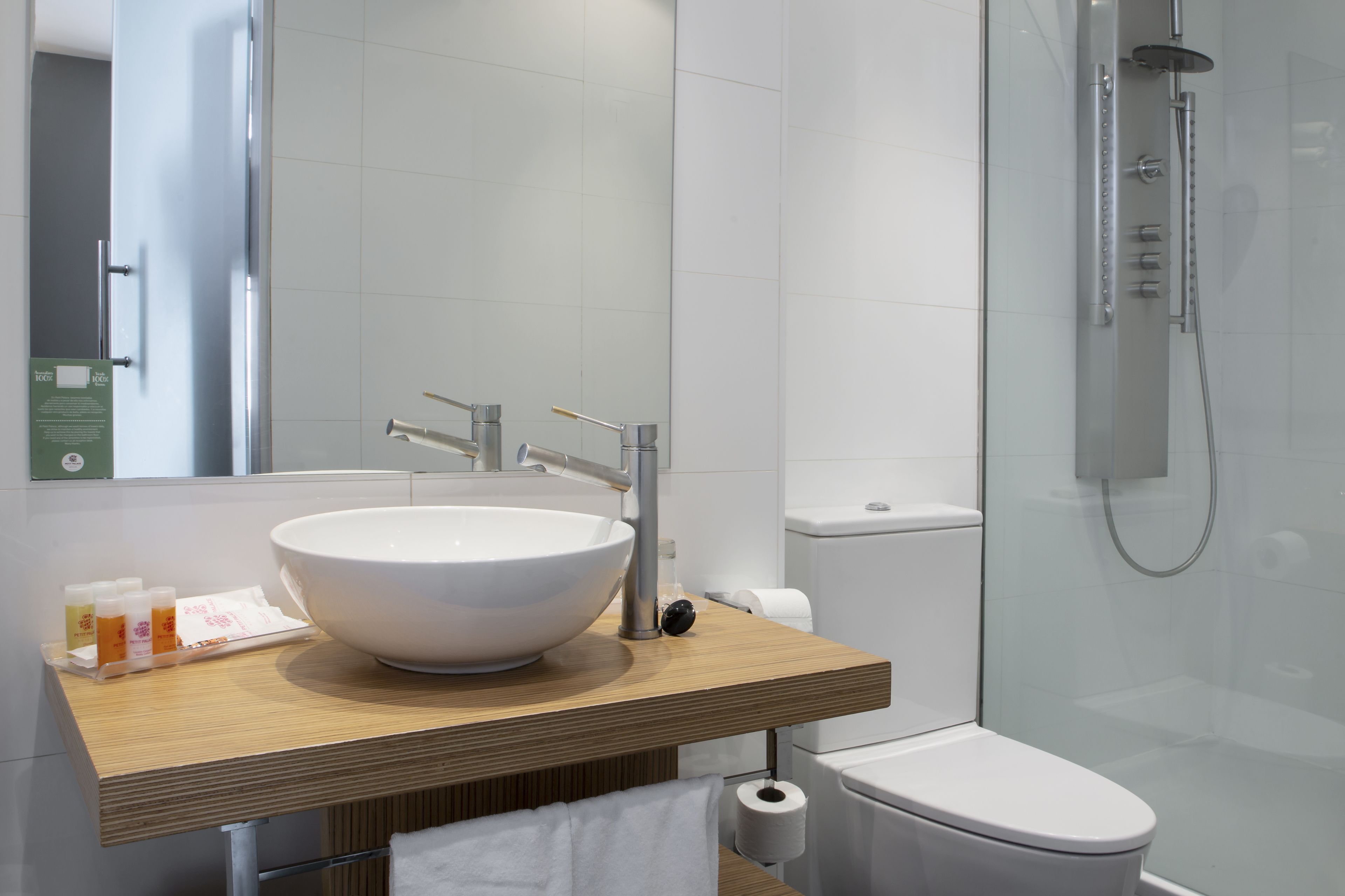 attic room | minibar, in-room safe, desk, soundproofing