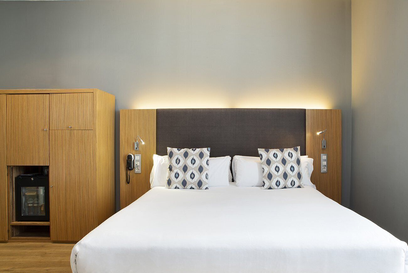 quadruple room | minibar, in-room safe, desk, soundproofing