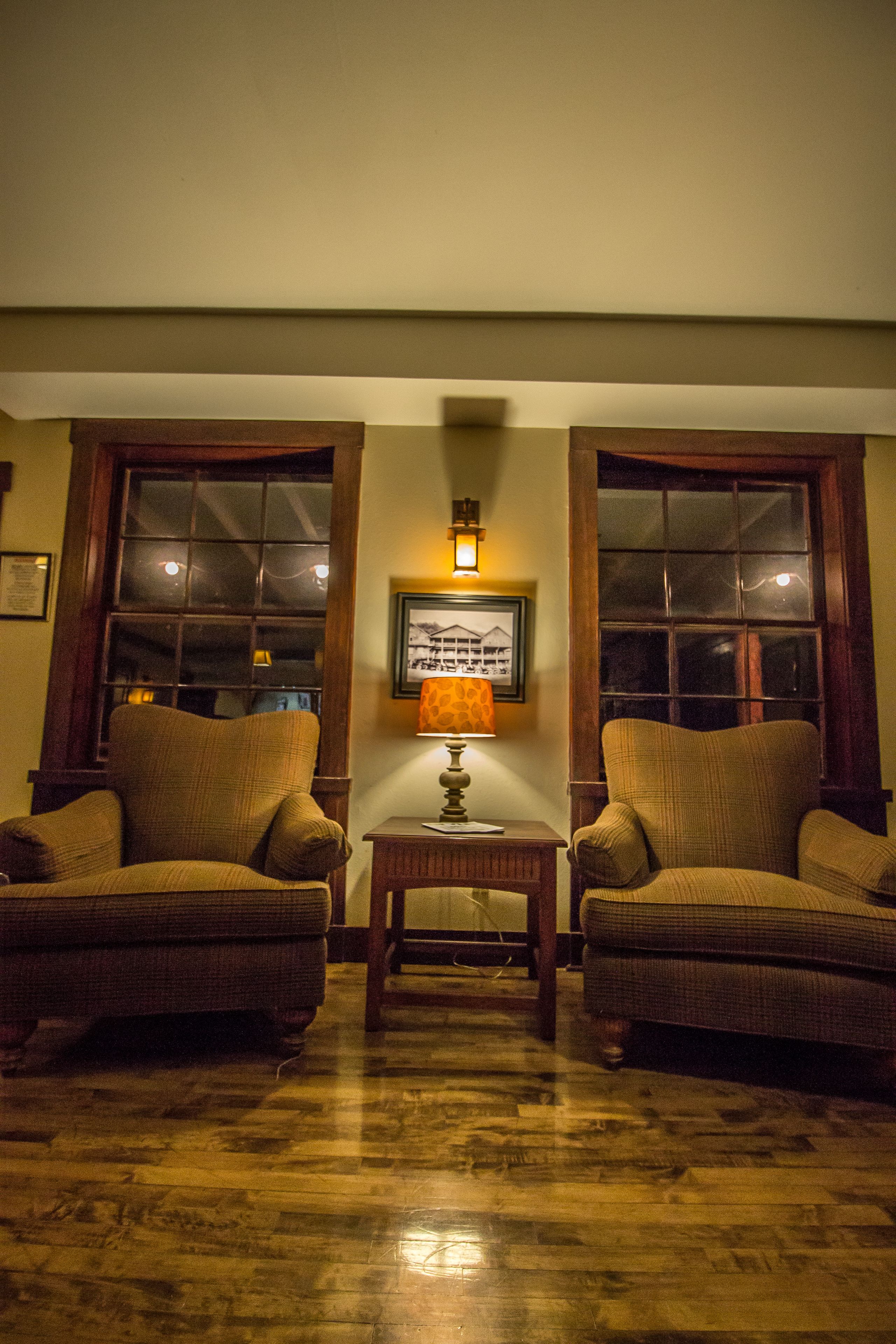 Mary's Lake Lodge — photo 8