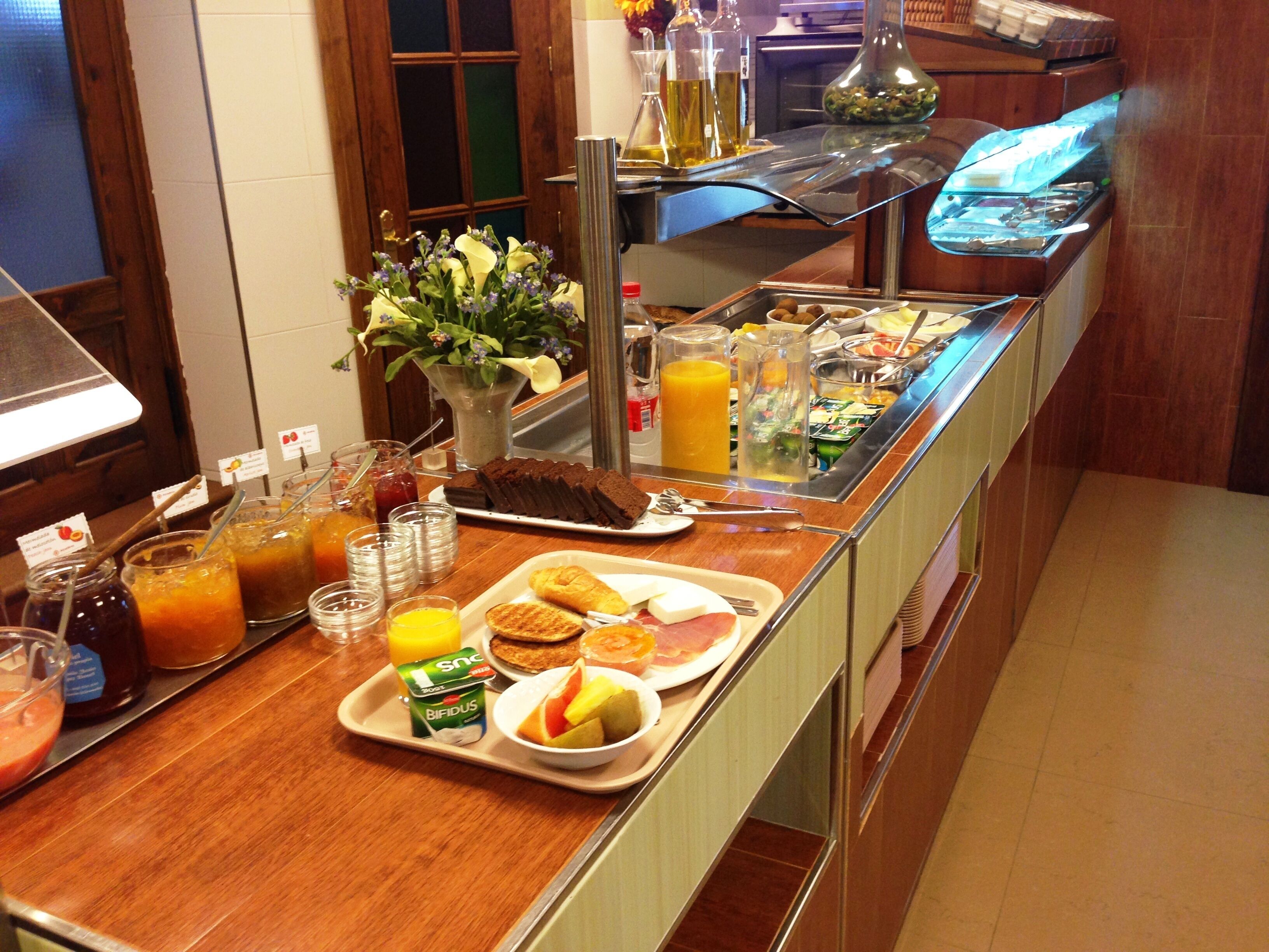 daily buffet breakfast (eur 9.50 per person)