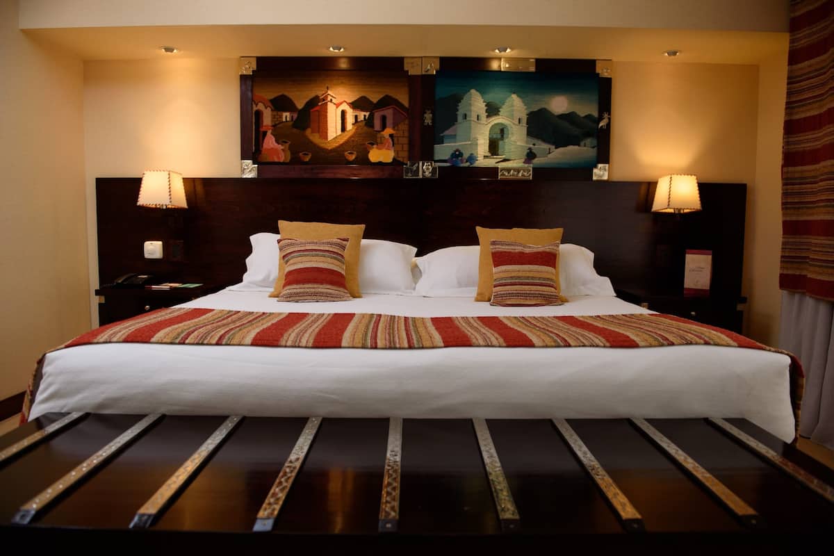 Ropa de cama de alta calidad, colchones Tempur-Pedic y minibar