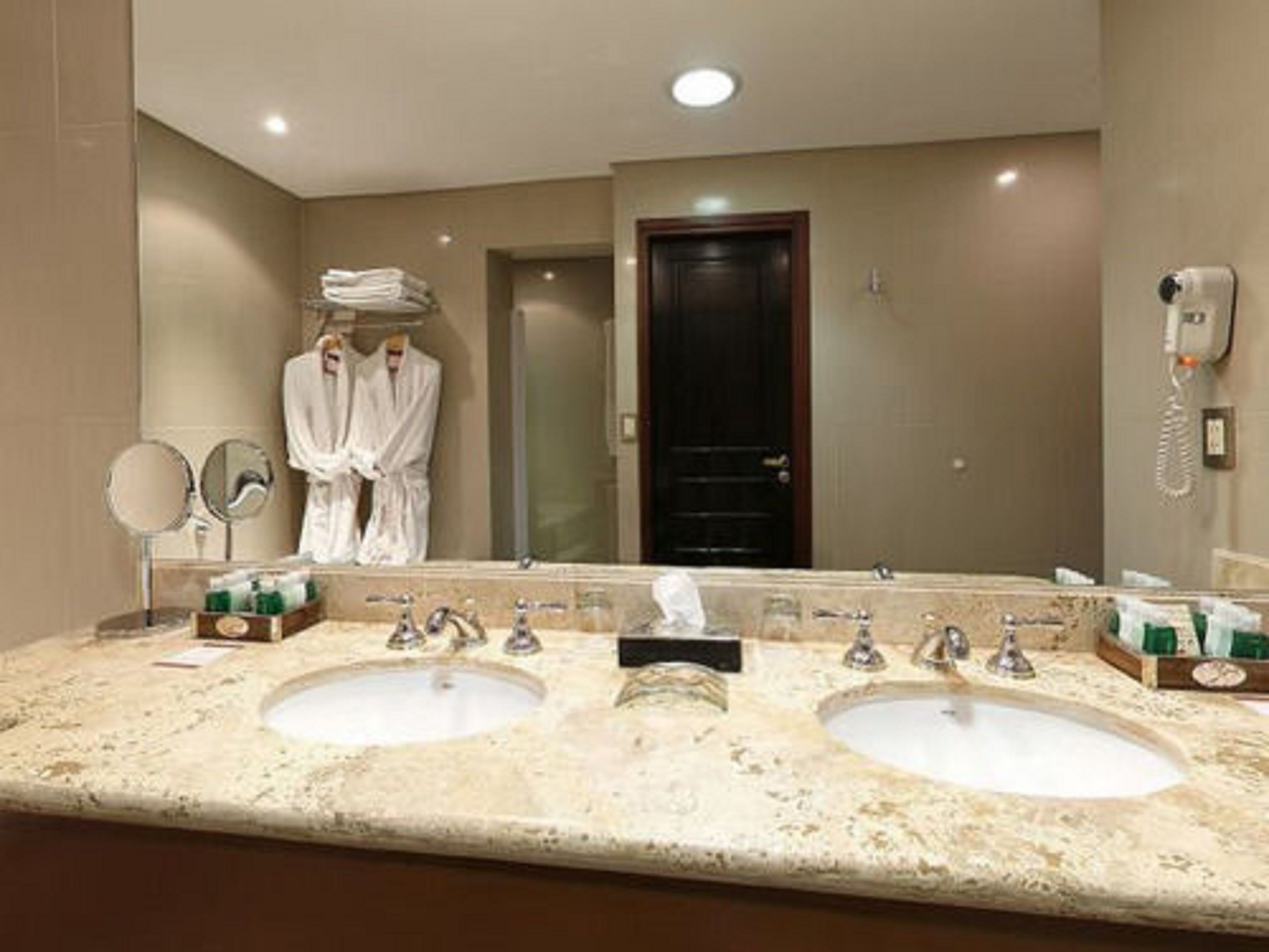 junior suite | bathroom sink