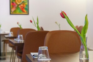 Daily buffet breakfast (EUR 15 per person) - Art Hotel William (Bratislava)