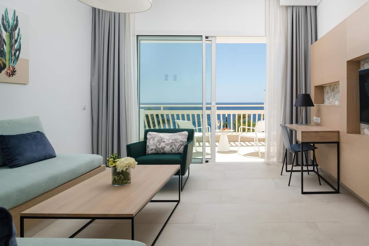 1 bedroom, in-room safe, blackout drapes, free WiFi