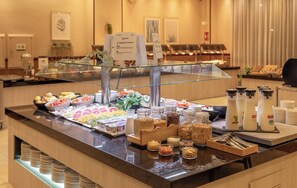 Daily buffet breakfast for a fee - ILUNION Miramar (Fuengirola)