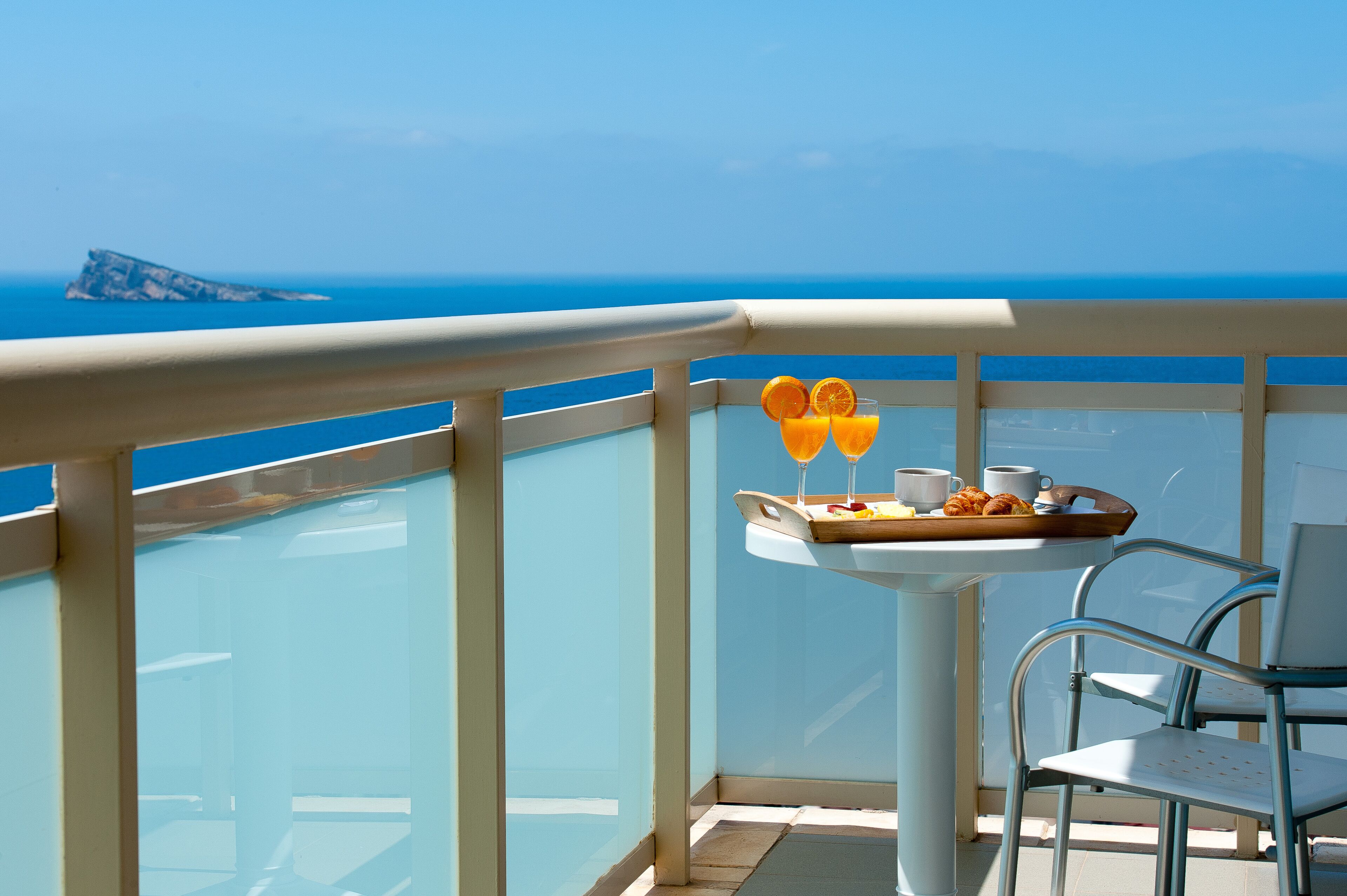 junior suite, 1 queen bed, terrace, sea view | 1 bedroom, minibar, individually decorated, individually furnished