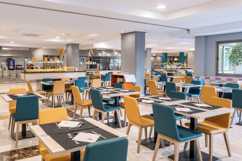 Benidorm Plaza by null