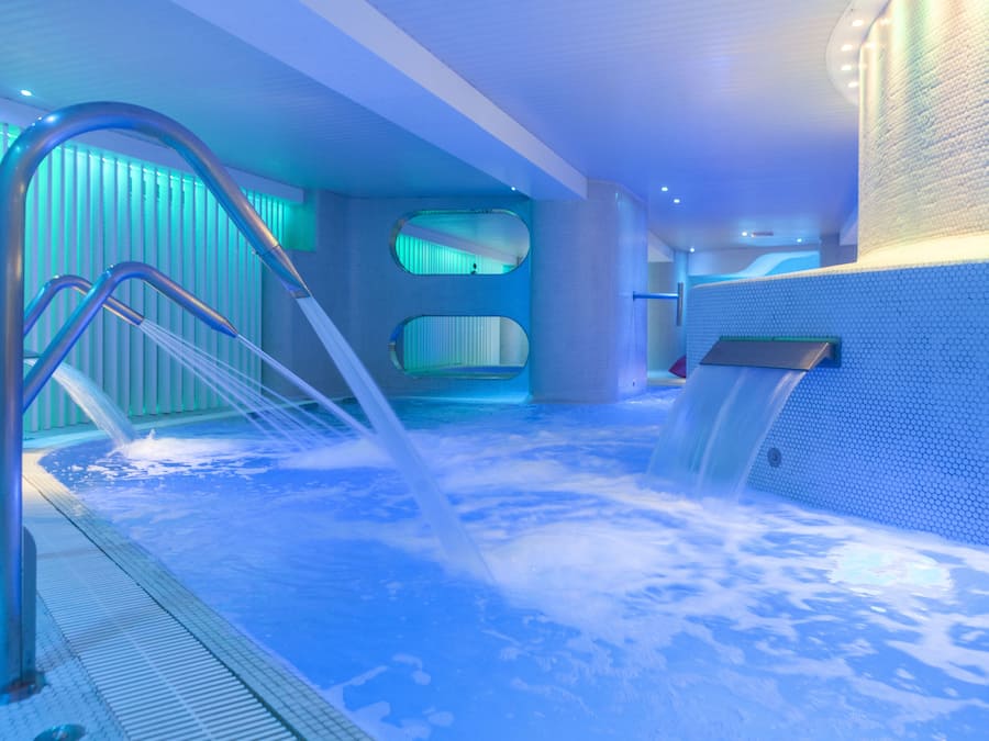 Sauna, hot tub, steam room, body treatments, facials, massages