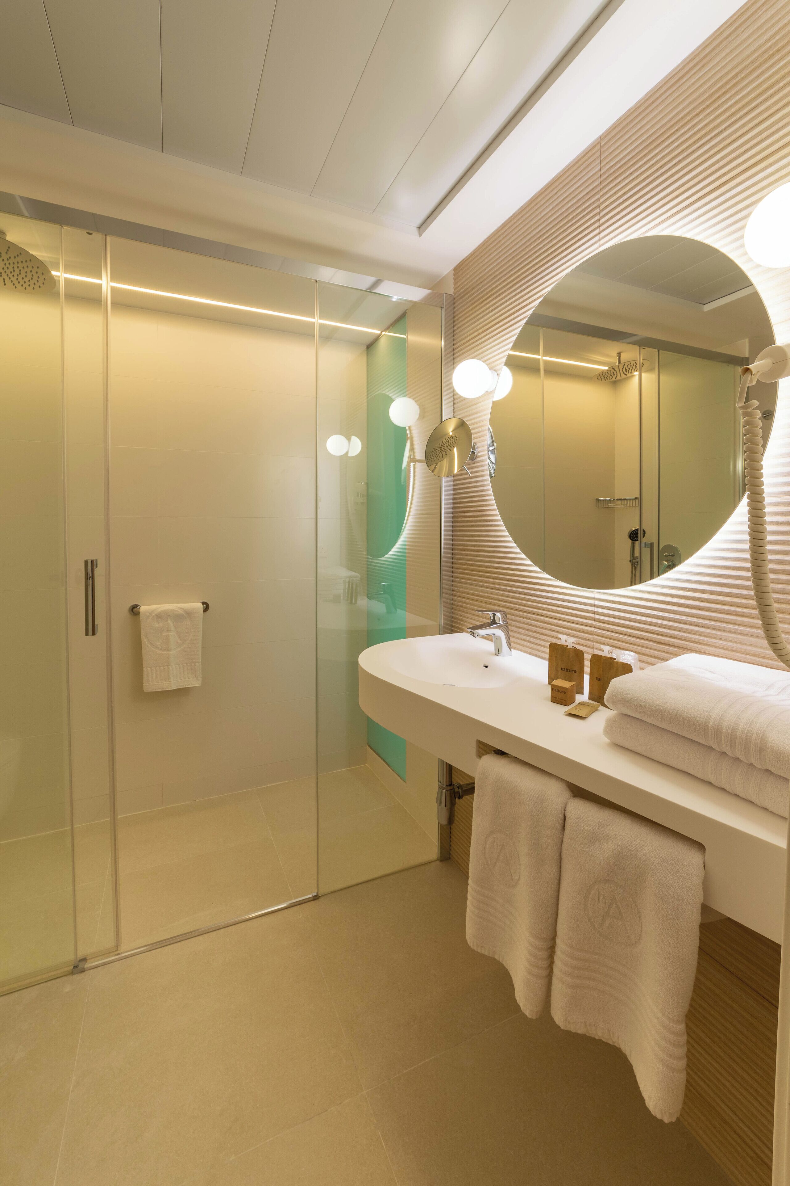 Photo - Ambassador Playa I