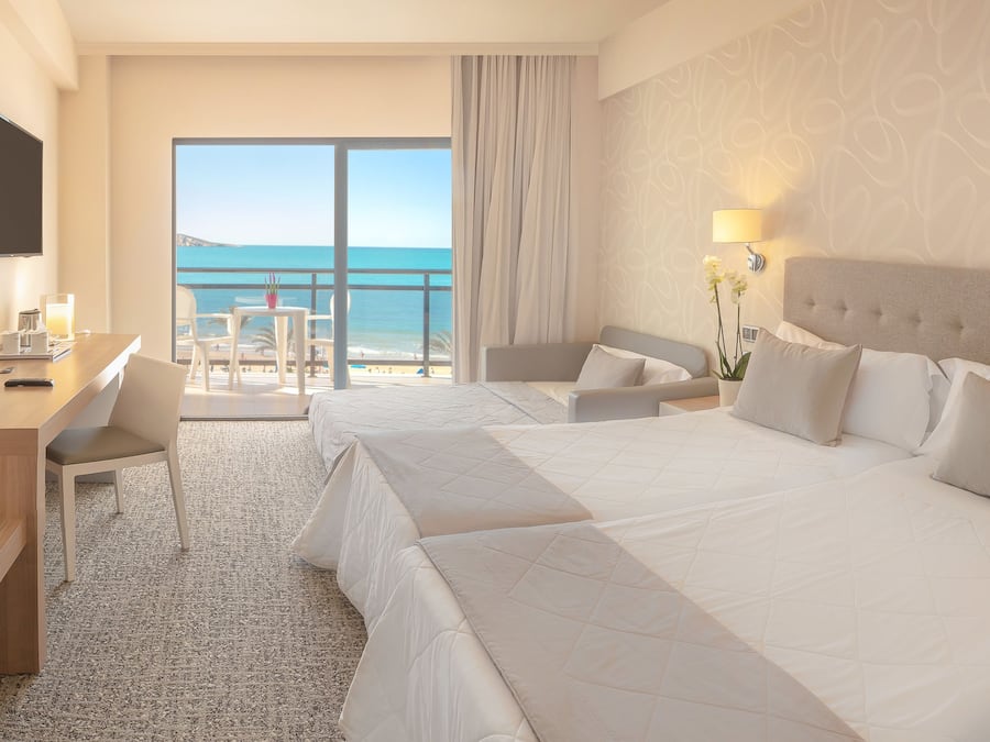 Minibar, desk, iron/ironing board, free WiFi