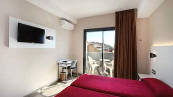 Superior Room (1 adult + 2 children)