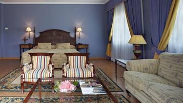 Coffres-forts dans les chambres, décoration personnalisée, bureau