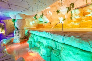 Sauna, bain à remous, hammam, hammam, soins d'hydrothérapie