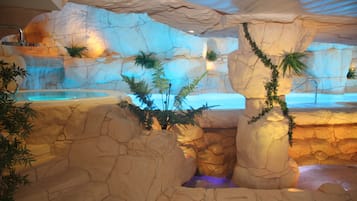 Sauna, tina de hidromasaje, baño de vapor y baño turco o hammam