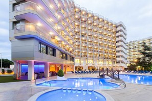 Standard Double Room, Pool View | Outdoor pool | Seasonal outdoor pool - Beverly Park Hotel & Spa (Blanes)