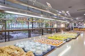 Breakfast, lunch and dinner served - Hotel Ona Don Juan (Lloret de Mar)