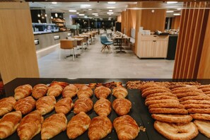 Frühstück, Mittagessen und Abendessen